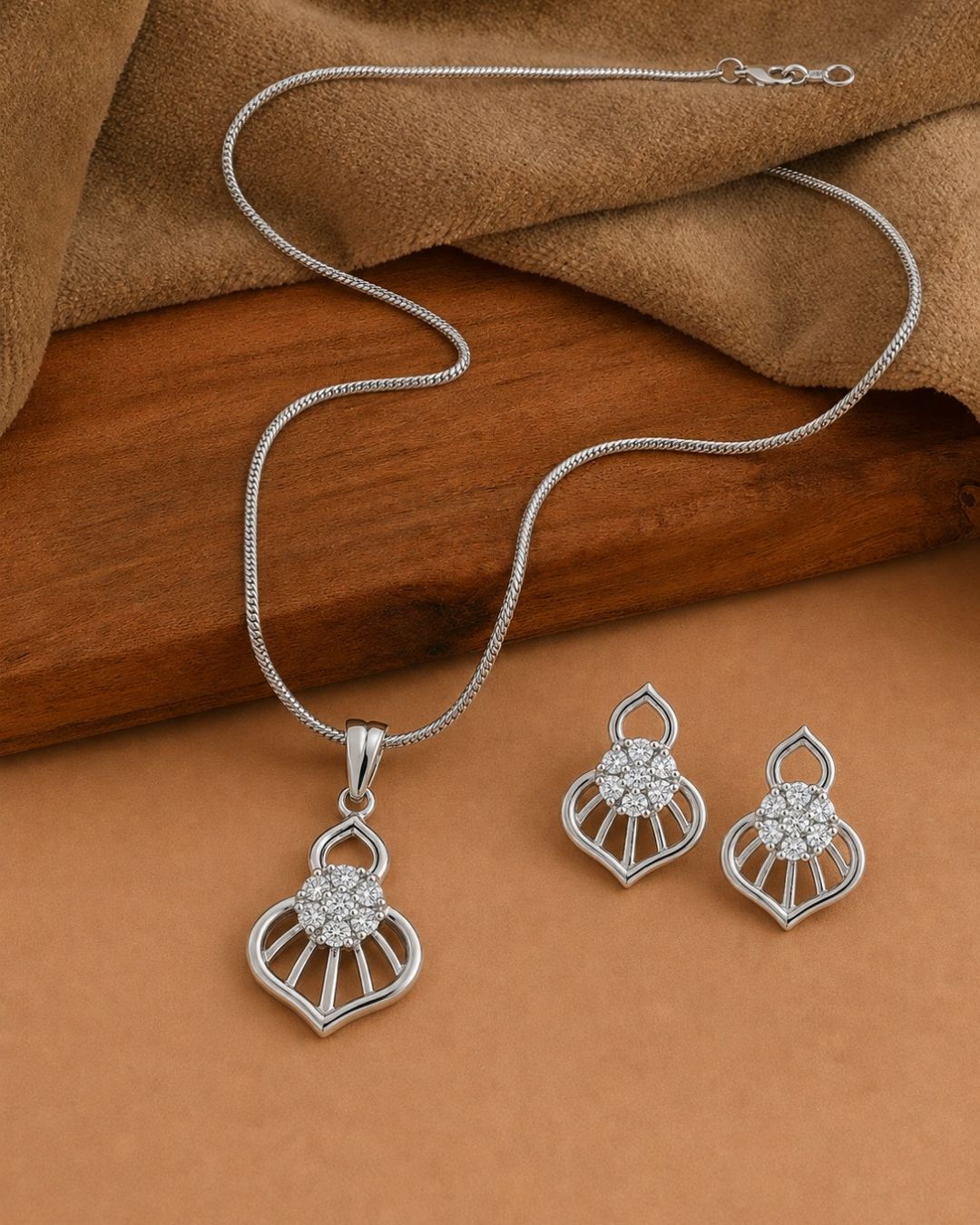 Teardrop Halo Silver Finish AD Pendant Set