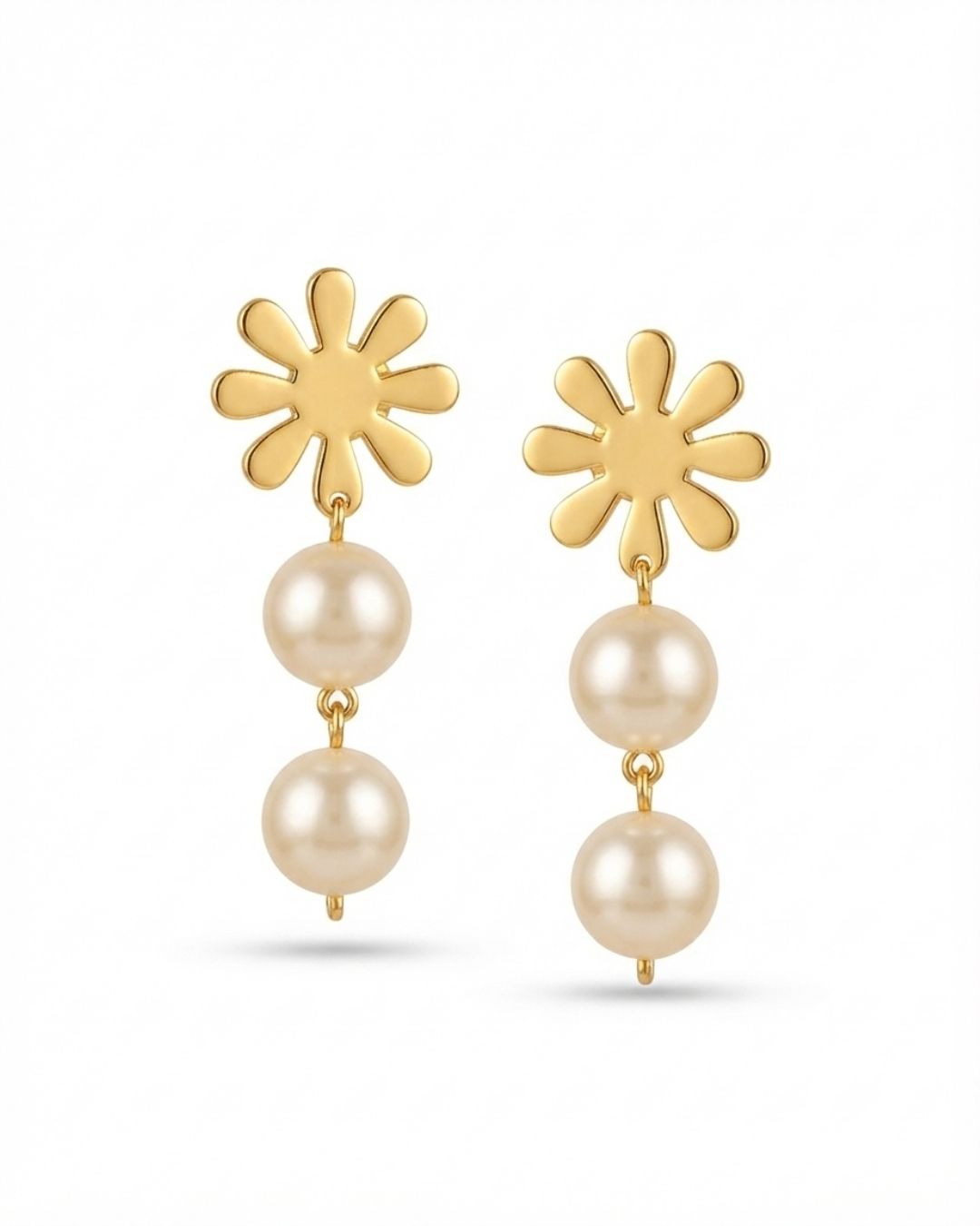Gold plated Daisy Pearl Earrings