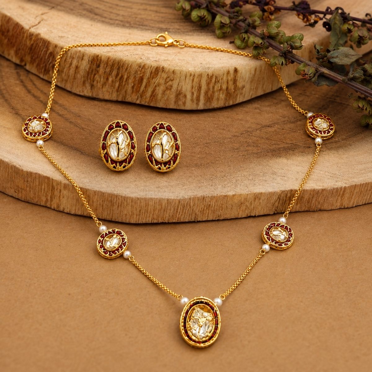 Traditional Gold Kundan Meenakari Jewellery Set
