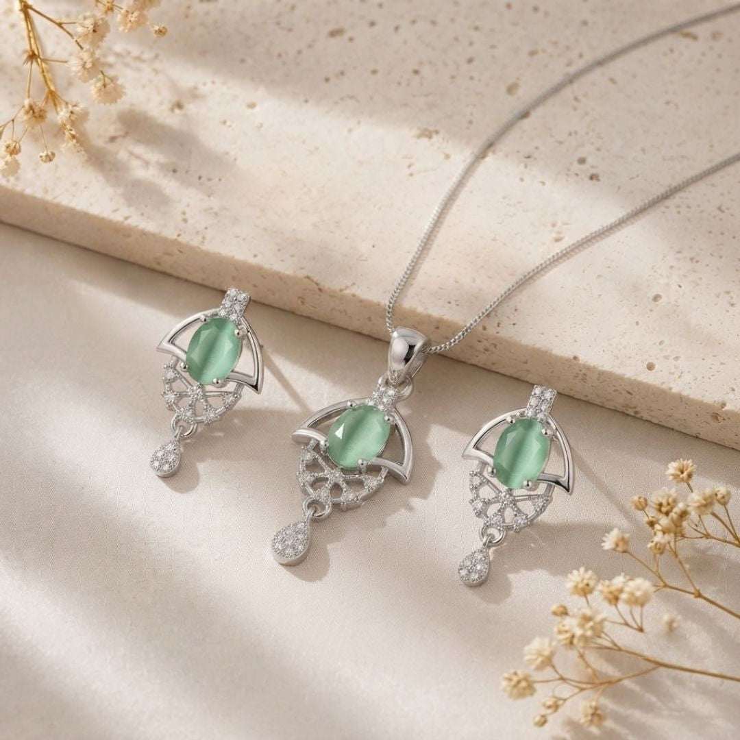 Green Bloom Silver Finish Wedding Jewellery Pendant Set