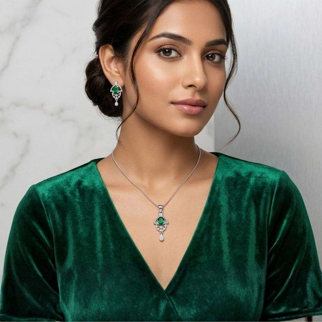 Green Halo Silver Finish AD Pendant Set