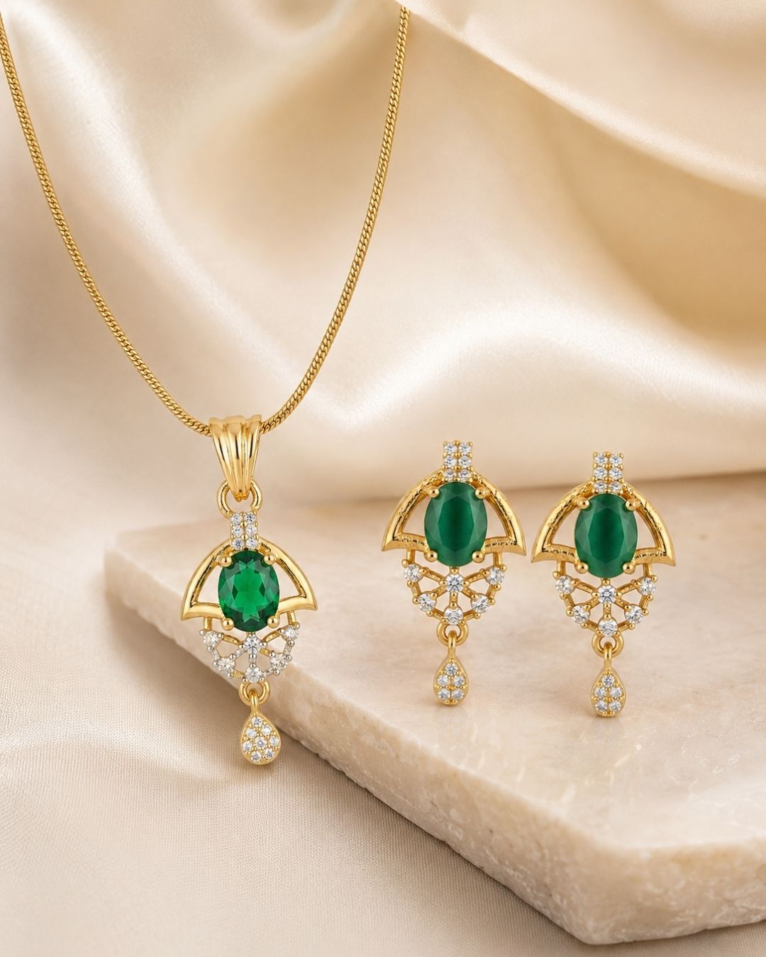 Green Halo Gold Plated Wedding Jewellery Pendant Set