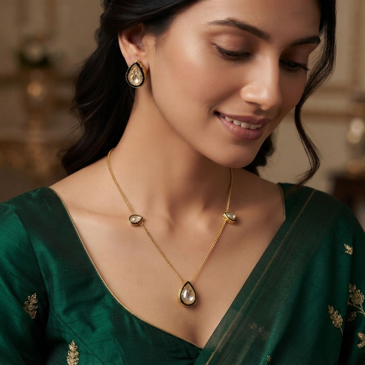 Designer Kundan Pendant Set with Earrings