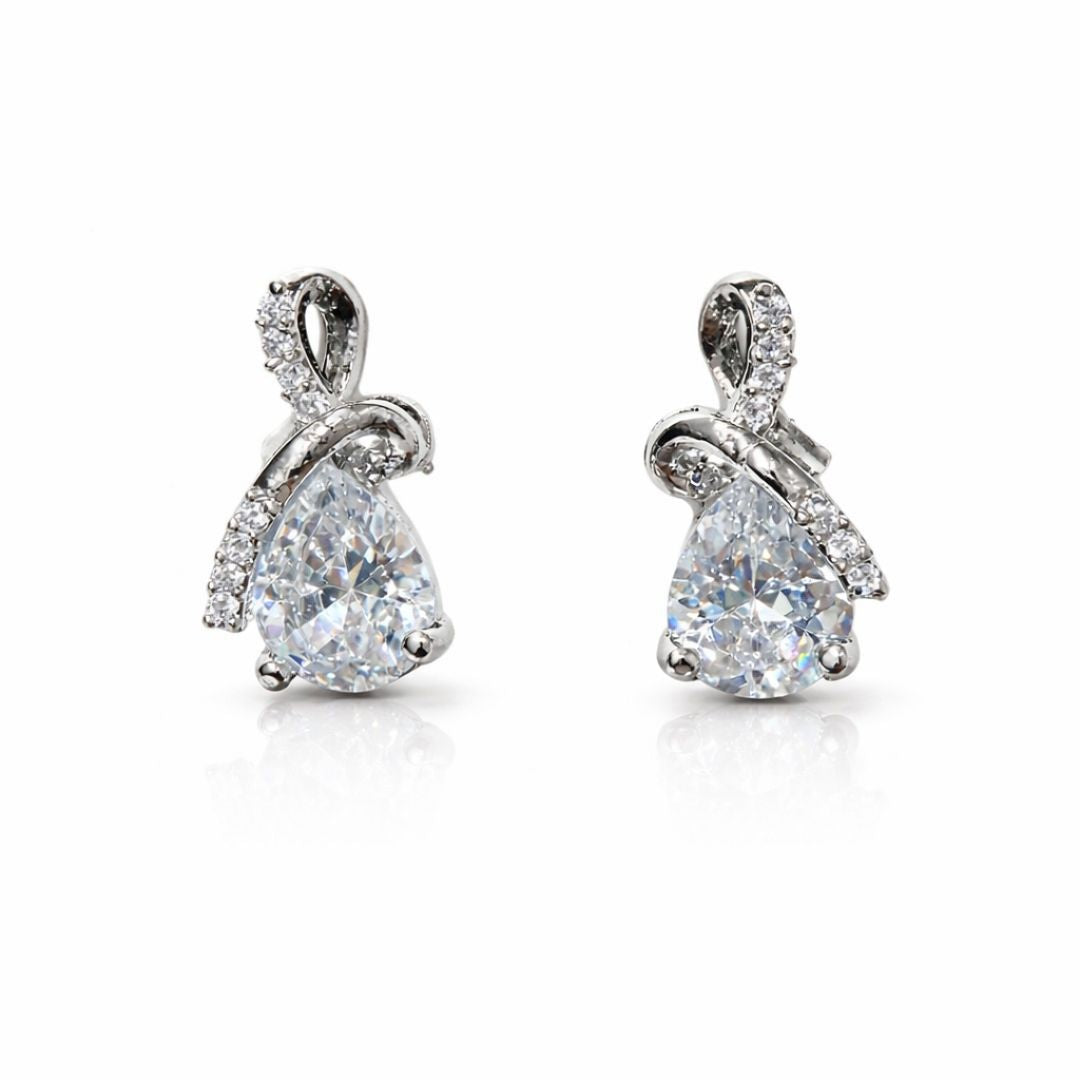 Teardrop Pendant Necklace with Matching Earrings