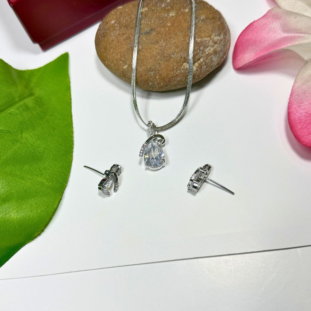 Teardrop Pendant Necklace with Matching Earrings