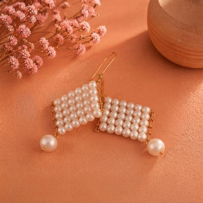Royal Pearl Dangle Earrings/Gold Tone Pearl Dangle Western Earrings