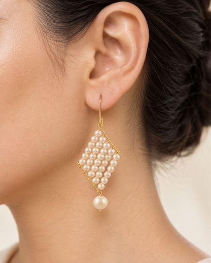 Royal Pearl Dangle Earrings/Gold Tone Pearl Dangle Western Earrings