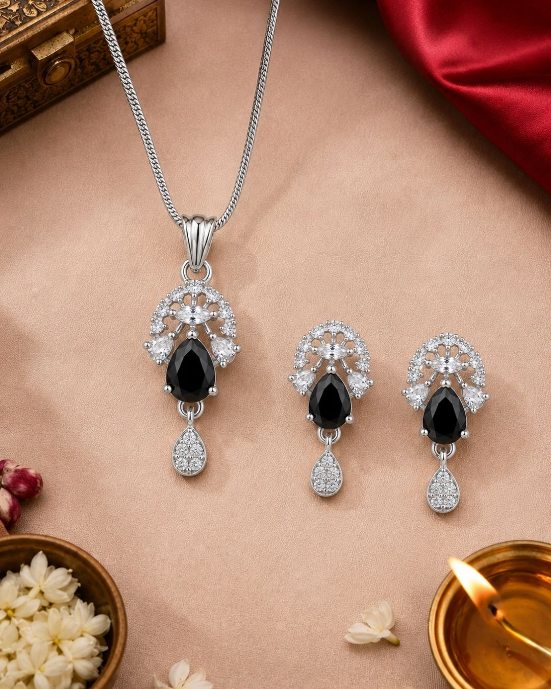 Midnight Bloom Silver AD Pendant Set