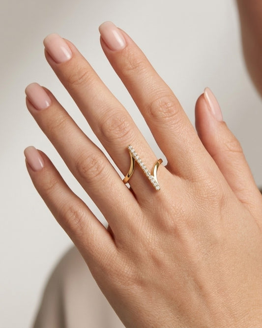 Elegant Statement Ring Vertical Bar Design