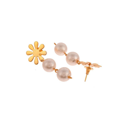 Gold plated Daisy Pearl Earrings