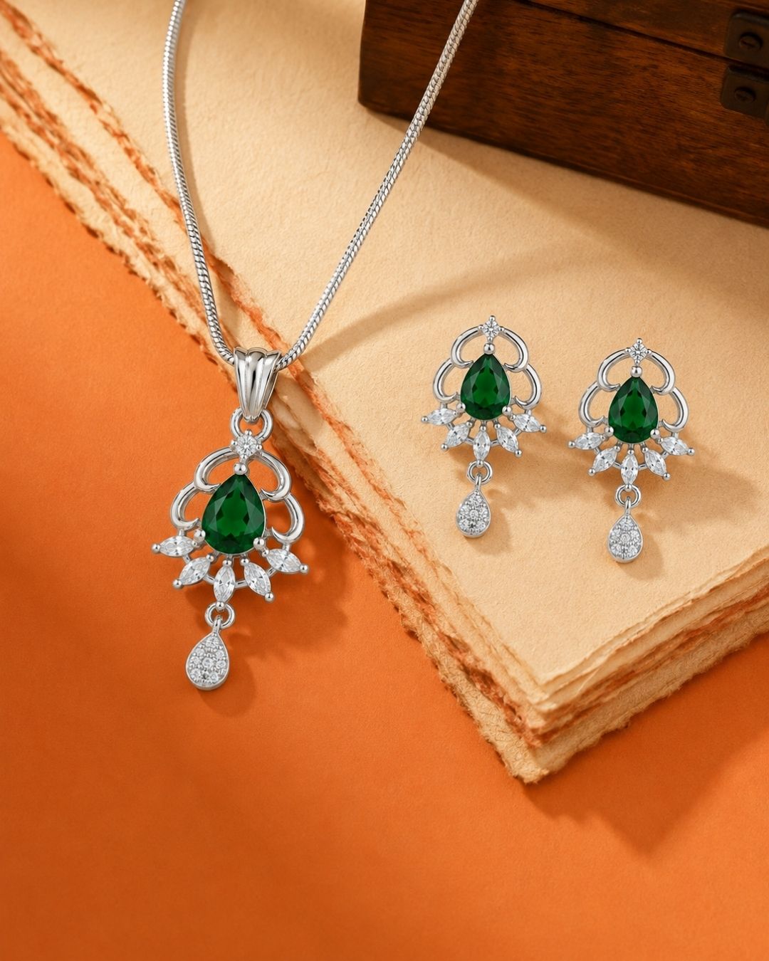 Emerald Elegance Silver Finish AD Pendant Set