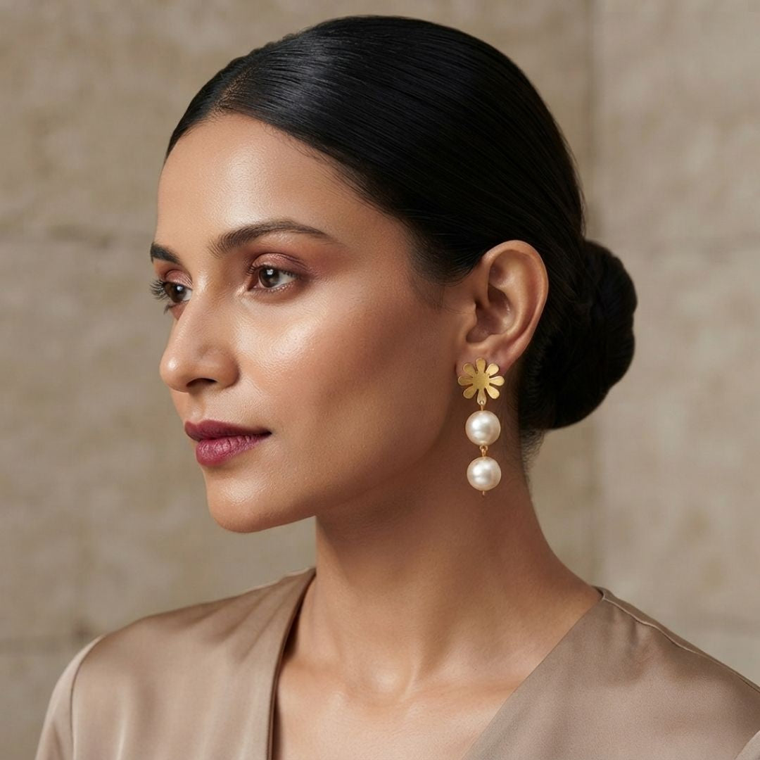Gold plated Daisy Pearl Earrings