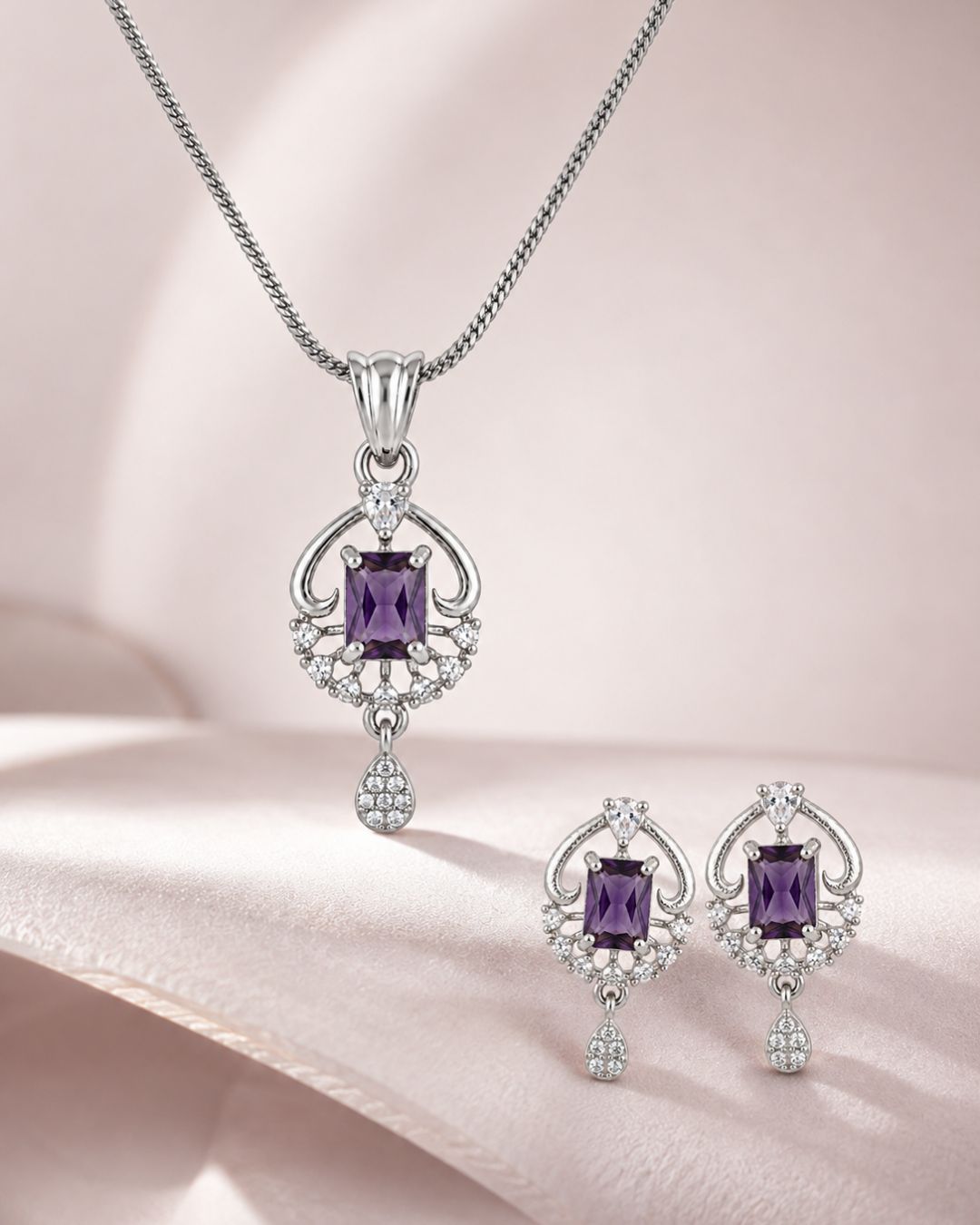 Royal Amethyst Silver Finish Antique Pendant Set