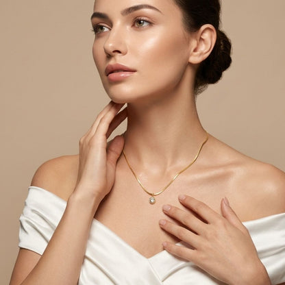 Diamond-Look Pendant Necklace in Gold-Plated Chain